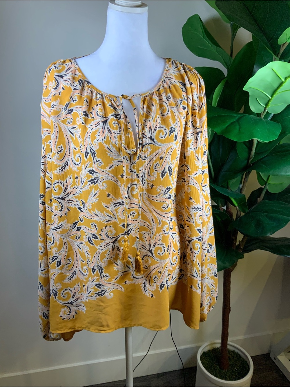 DR2 Mustard Yellow Paisley Keyhole Peasant Blouse